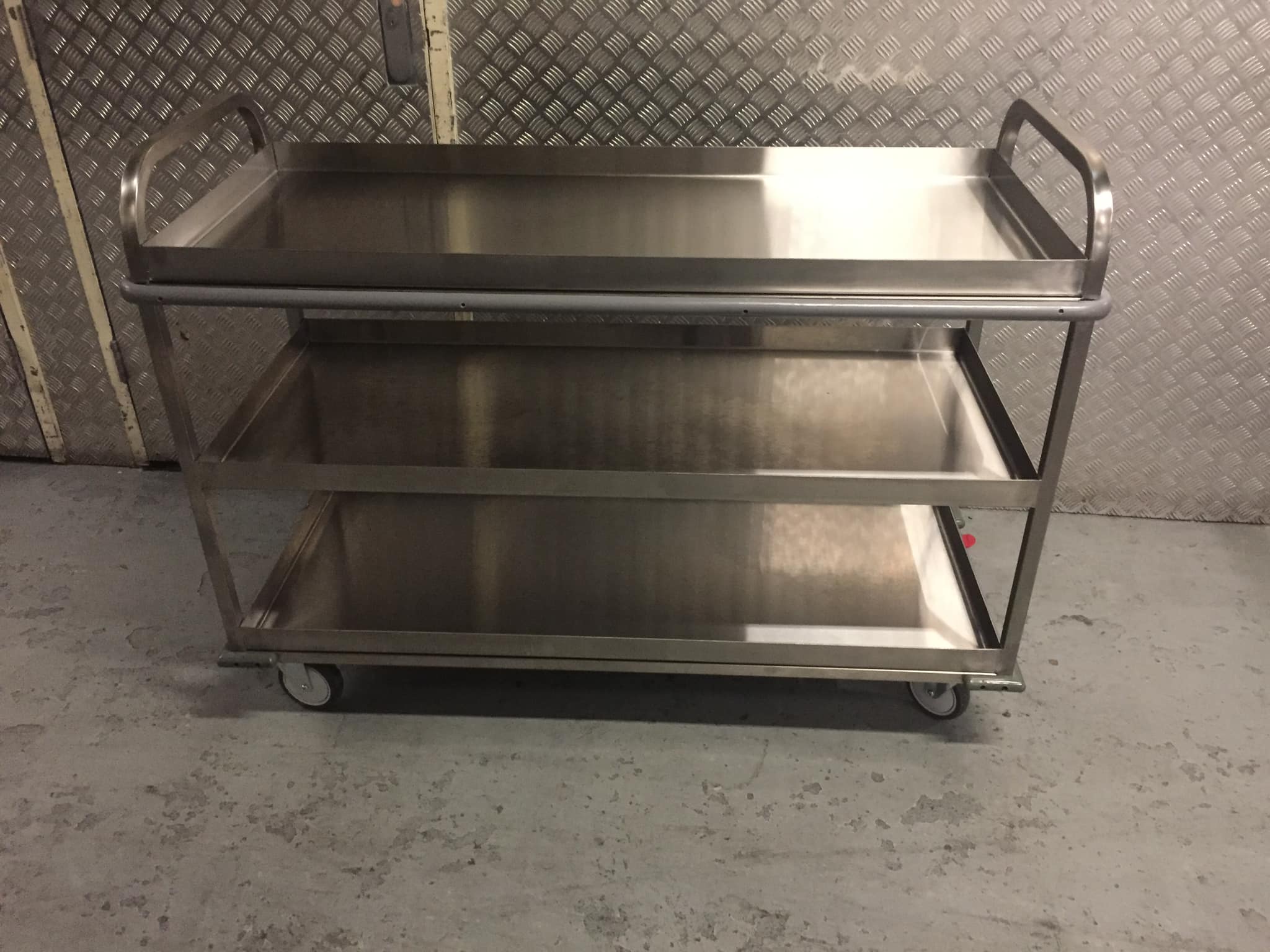 Food grade stainless steel trolleys and trays